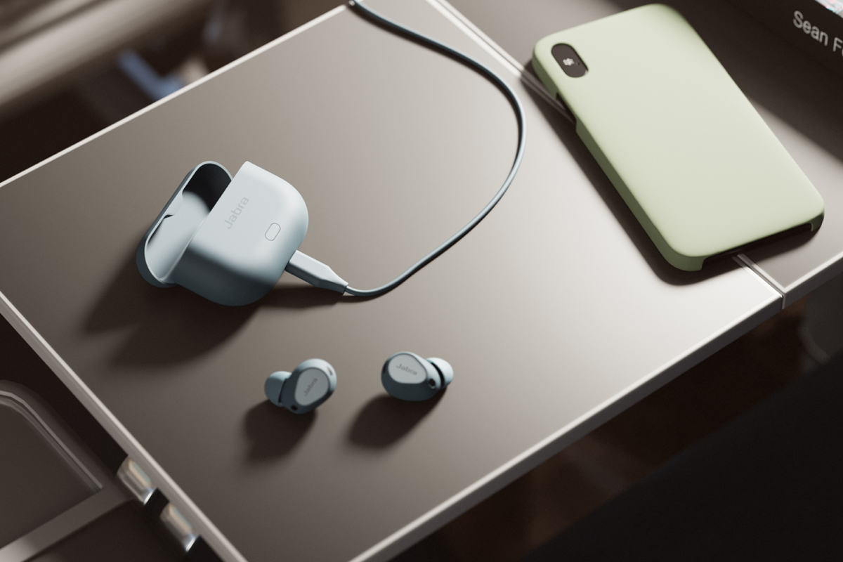 Jabra Elite 10 Gen 2 Lifestyle mit Laptop