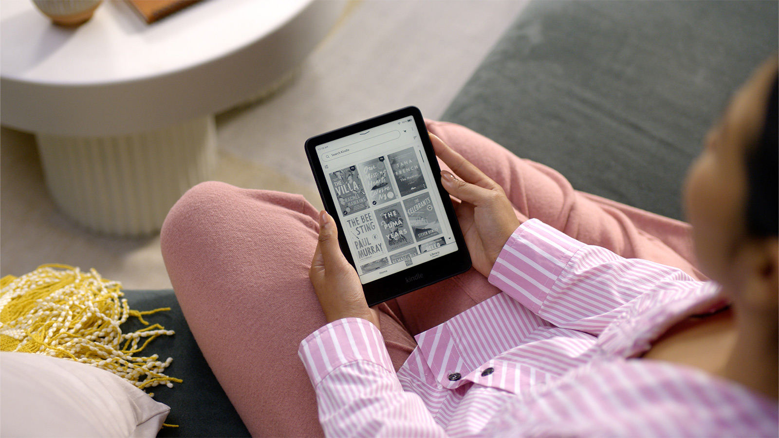 Kindle Paperwhite 2024 im Einsatz - 7 Zoll Display