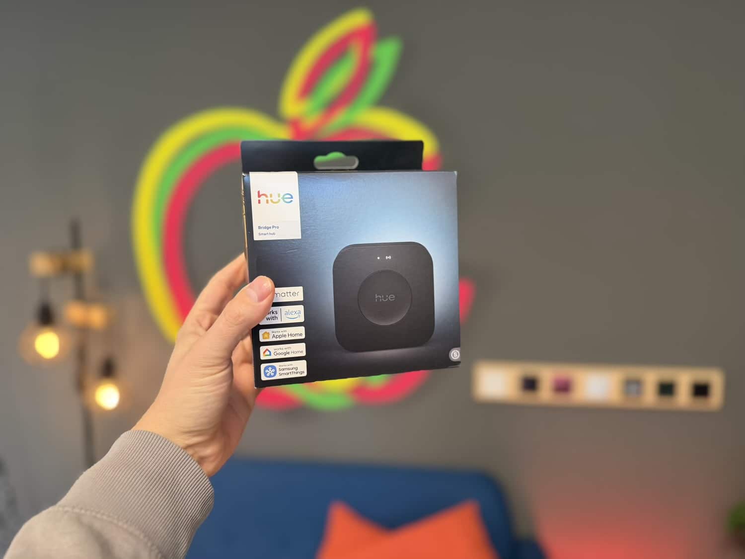 Philips Hue Bridge Pro Nahaufnahme