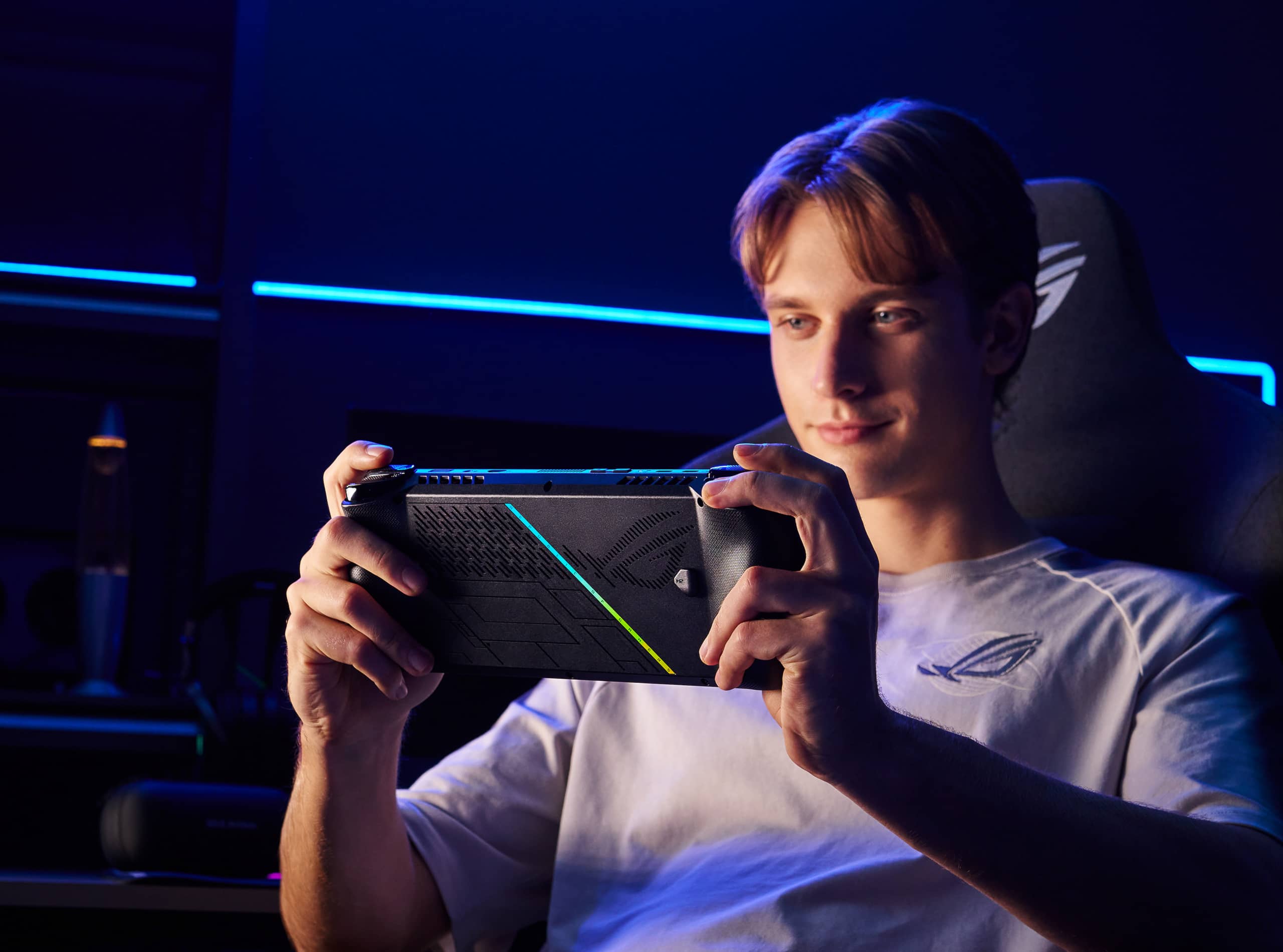 ASUS ROG Ally X beim Spielen