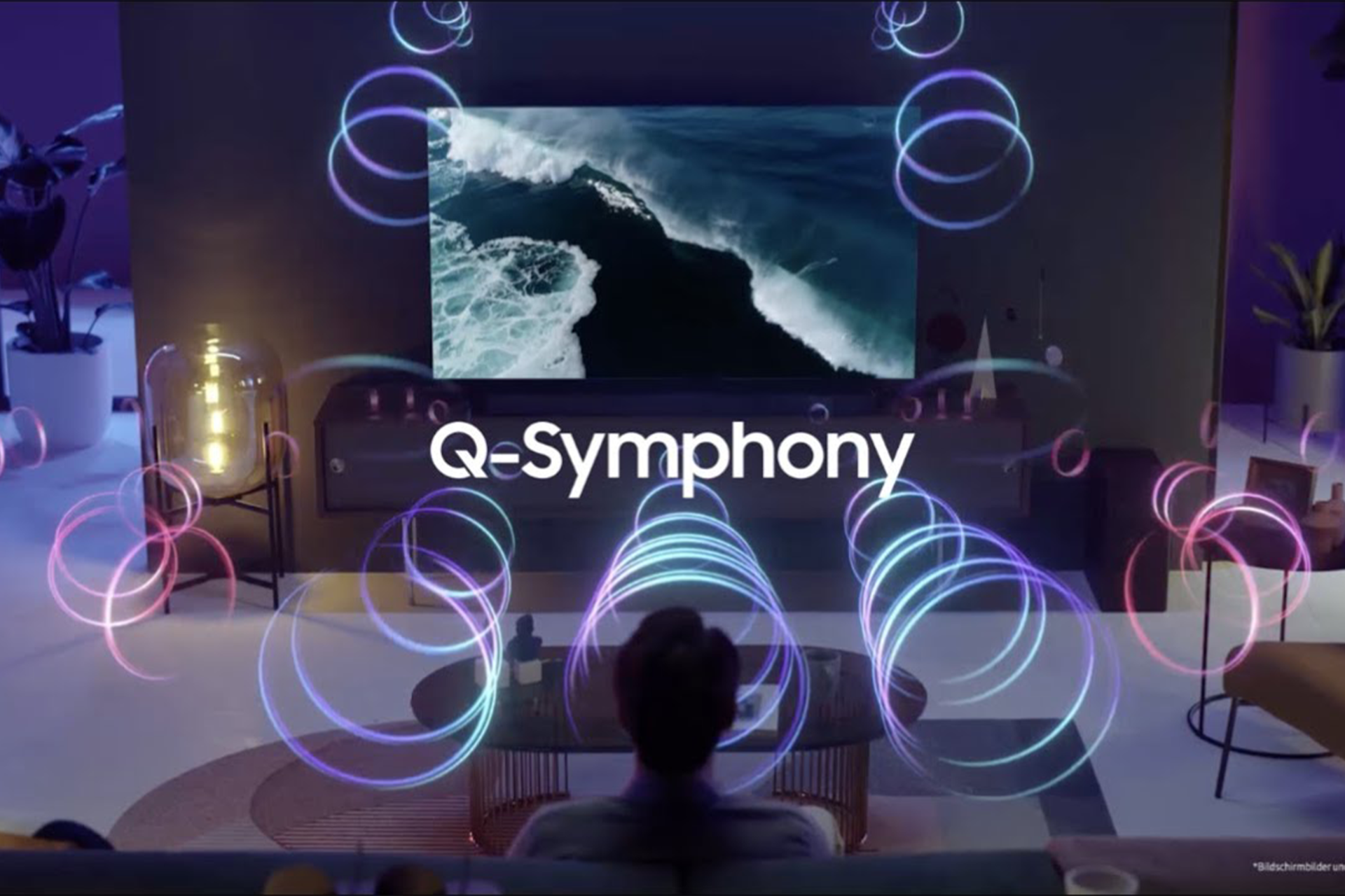 Samsung HW-Q990D Q-Symphony im Wohnzimmer